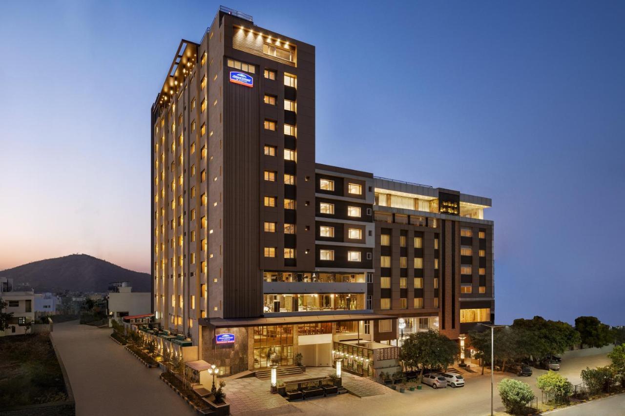 Howard Johnson By Wyndham Udaipur Roop Nagar Exterior photo